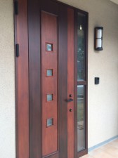 玄関ドア木部塗装施工後